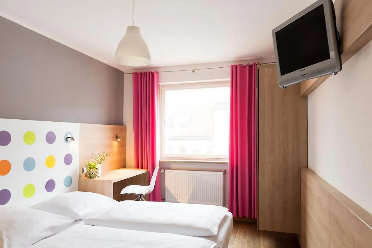 1St Creatif Hotel Elephant Münih 3*,  Almanya